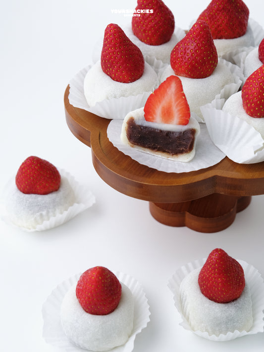 Red Bean Strawberry Daifuku